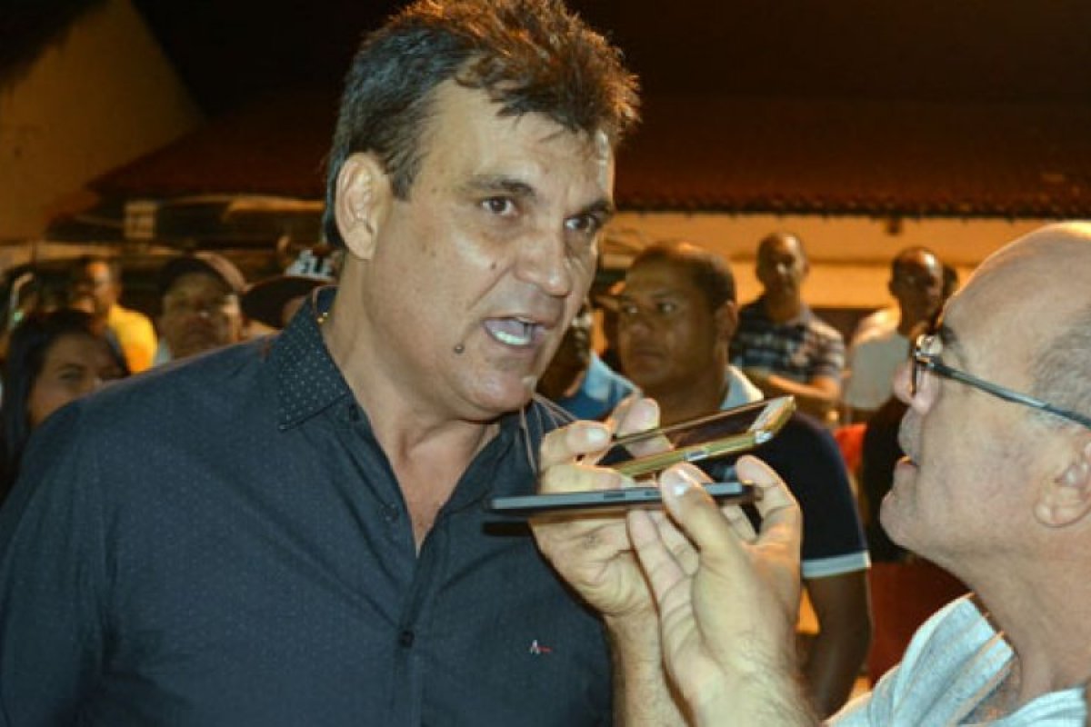 Justiça determina bloqueio de bens de ex-prefeito de Santaluz