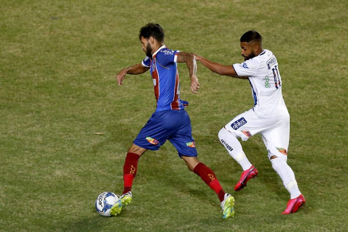 Com gol no fim, Bahia bate Confiança e está na final da Copa do Nordeste