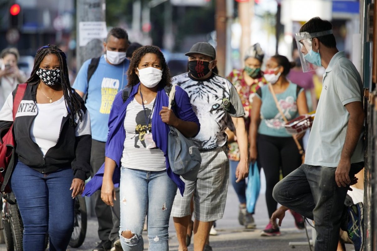 Estudo revela aumento da taxa de transmissão da Covid-19 no Brasil