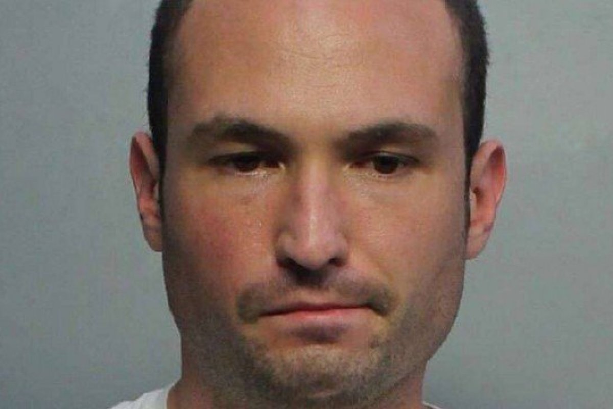 Homem dispara tiros em hotel após ver que hóspedes não respeitavam o distanciamento social