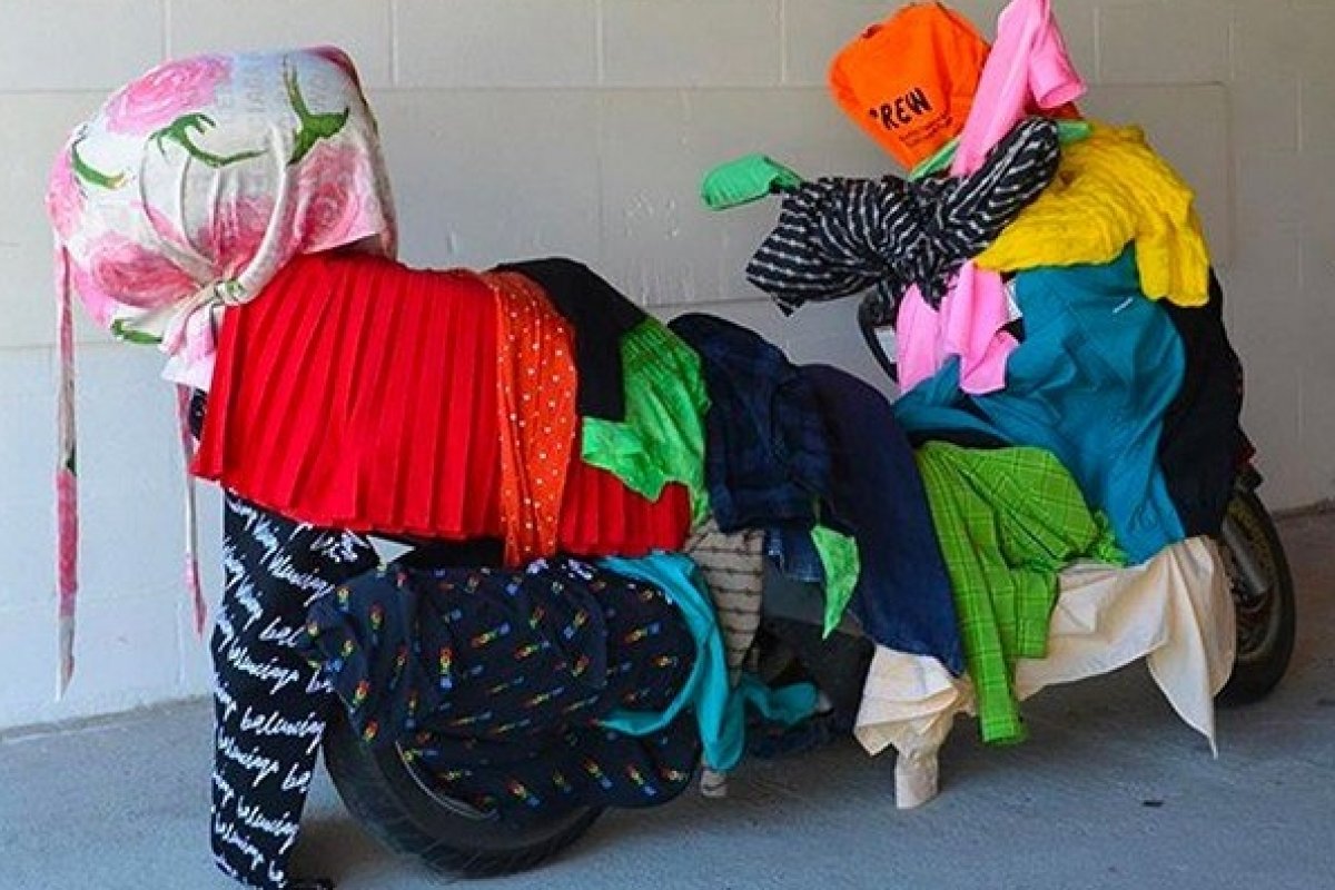 Polêmica no mundo da moda: Estudante de Artes acusa Balenciaga de apropriação