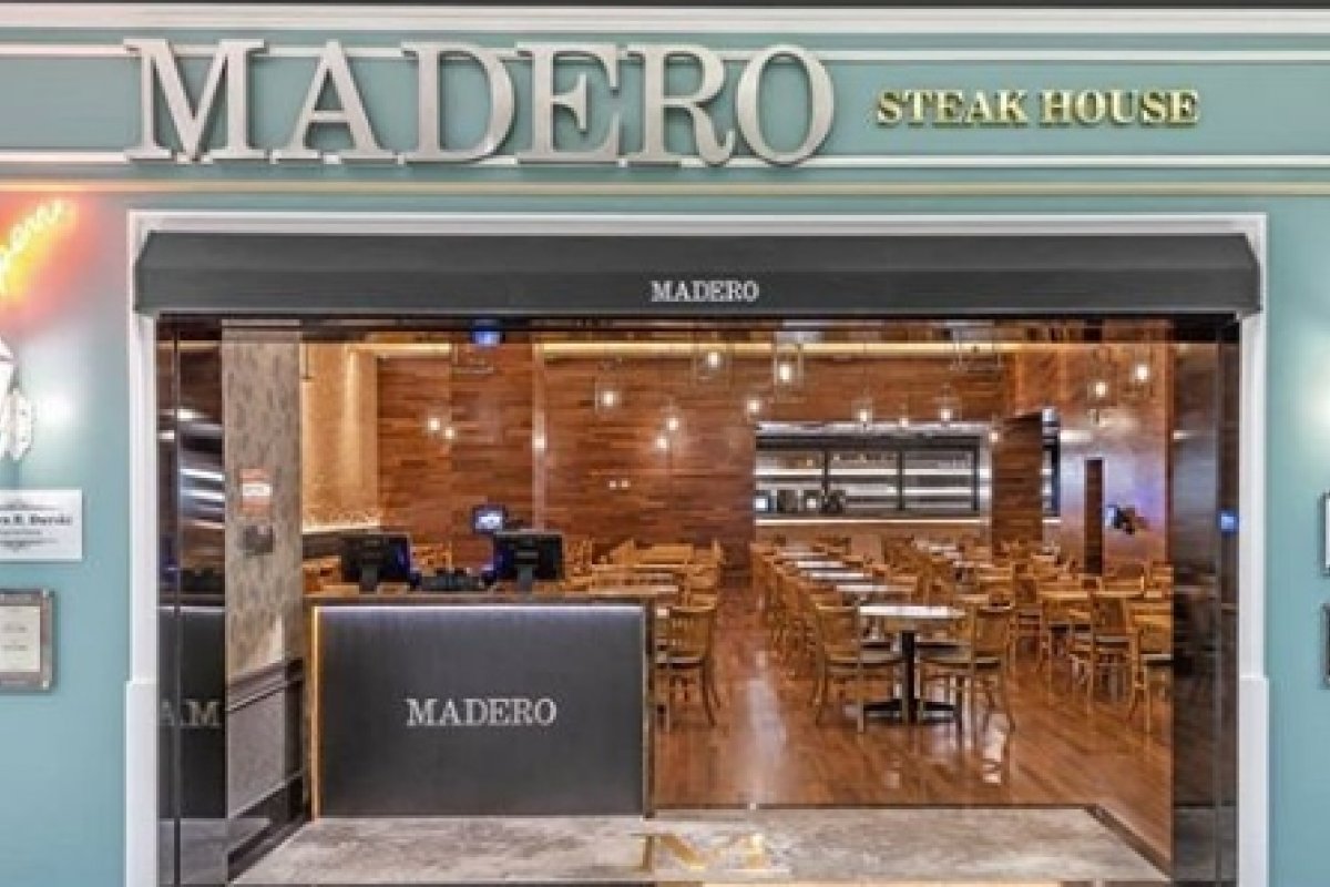Rede de restaurantes Madero terá de indenizar ex-funcionária em R$ 15 mil por acusação de furto