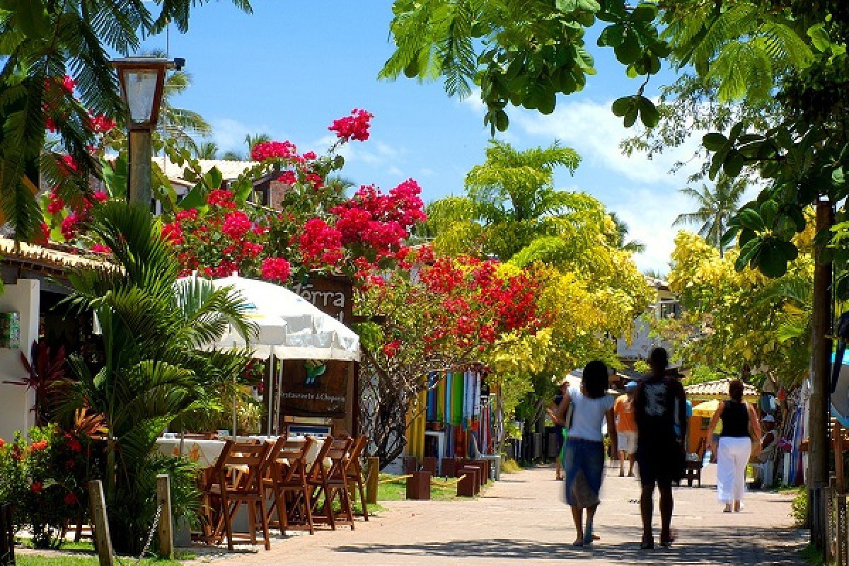 Mata de São João: prefeitura autoriza reabertura de restaurantes e pontos turísticos