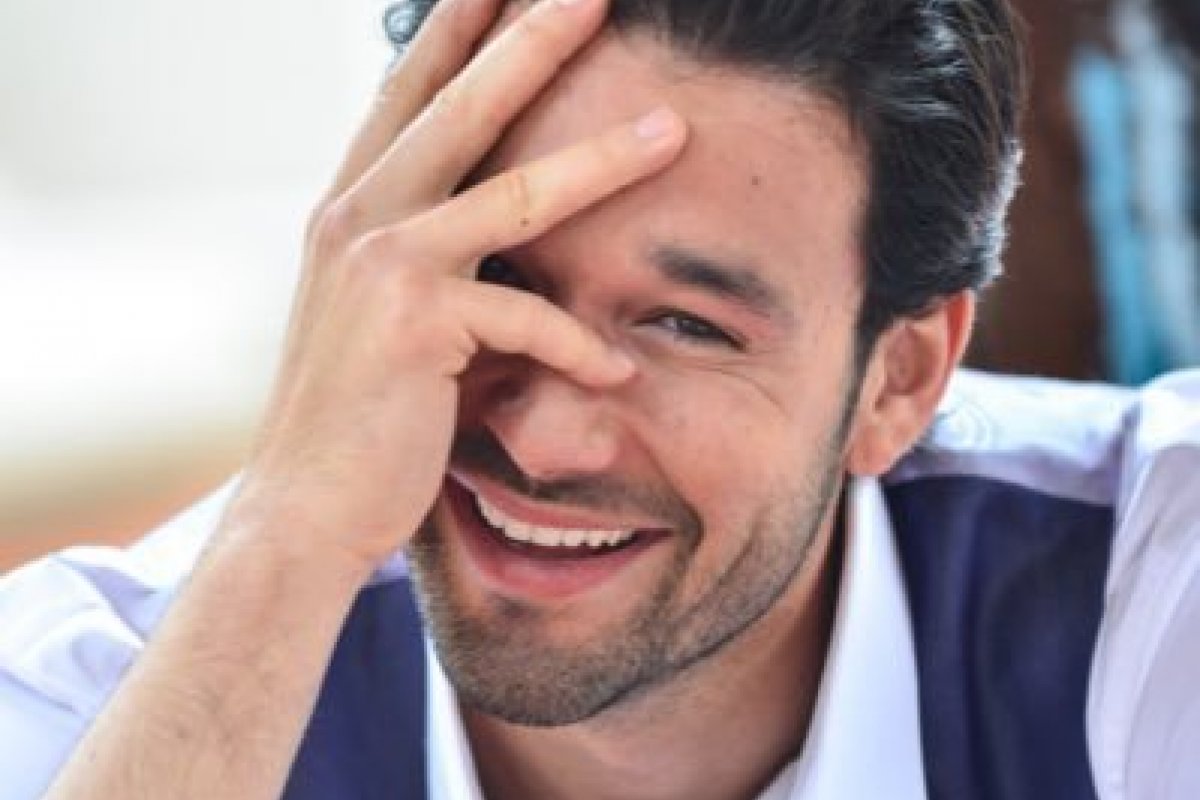 Sergio Marone faz vídeo para defender comunidade  LGBT e contesta fala de Silas Malafaia e intolerantes em geral