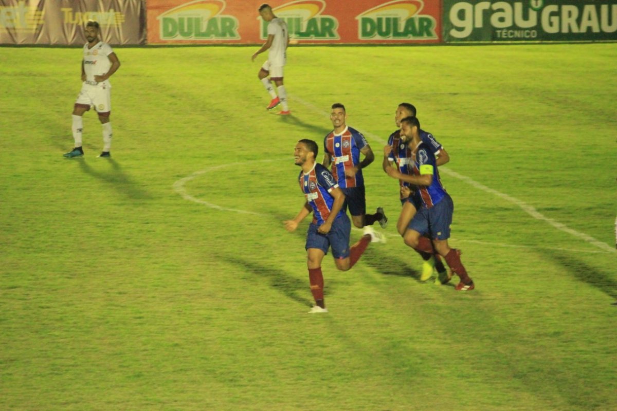 Em busca de mais uma final, Bahia enfrenta o Jacuipense pela semifinal do Baiano