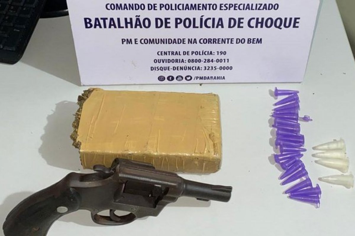 Suspeito de tráfico de drogas morre em confronto com a polícia no Engenho Velho da Federação
