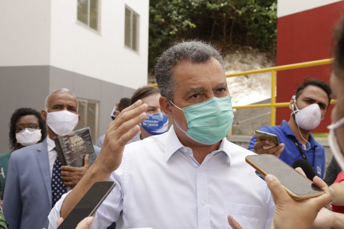 Rui Costa garante que o ano letivo não será cancelado