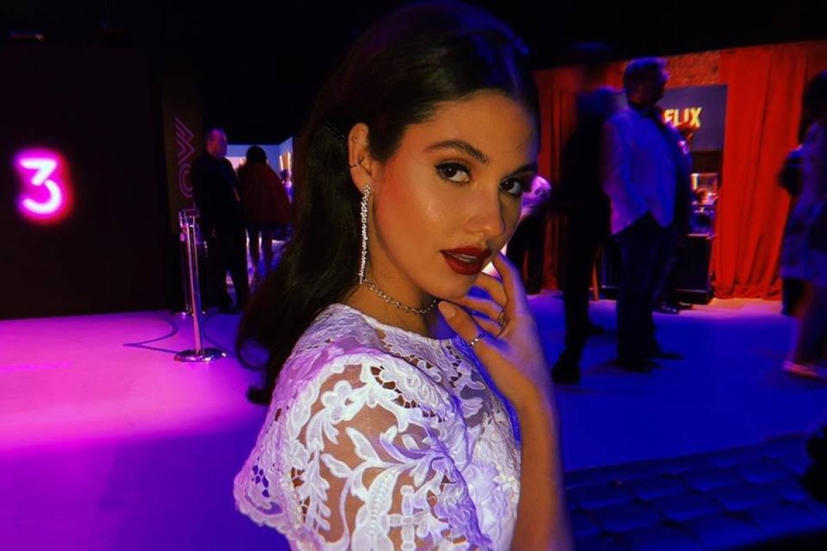 Escândalo: Estrela de série da Disney é presa após acusação de violência doméstica