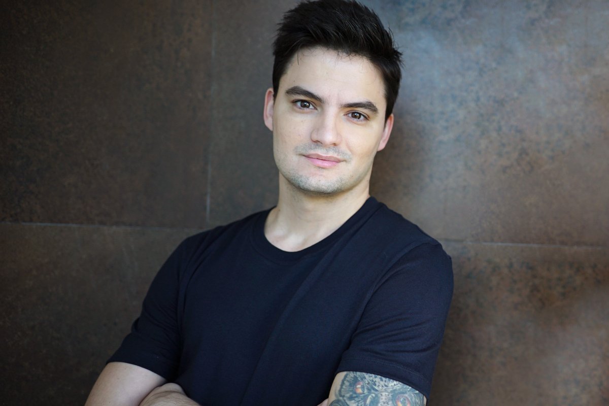 Vídeo: Fernando Gabeira deixa Felipe Neto sem resposta