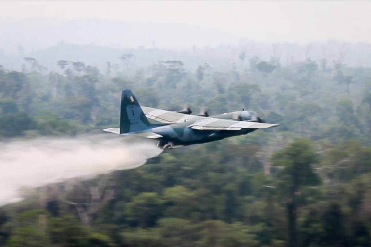 Força-tarefa de combate a incêndios na Amazônia vai ser ampliada