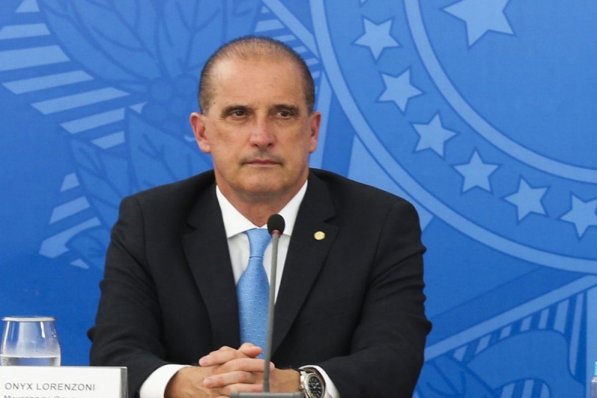 Onyx Lorenzoni faz acordo com a PGR e admite recebimento de quantia em caixa dois da JBS