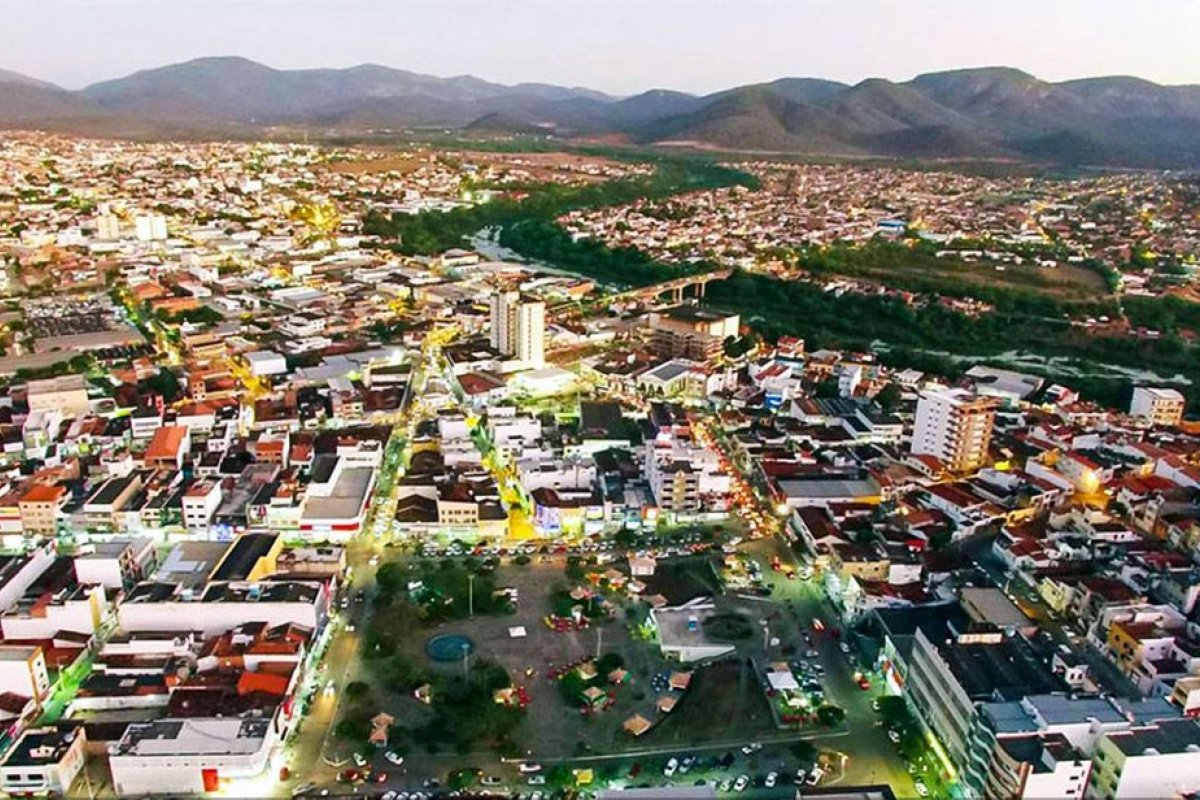 Prefeitura de Jequié flexibiliza comércio na cidade e continua com toque de recolher