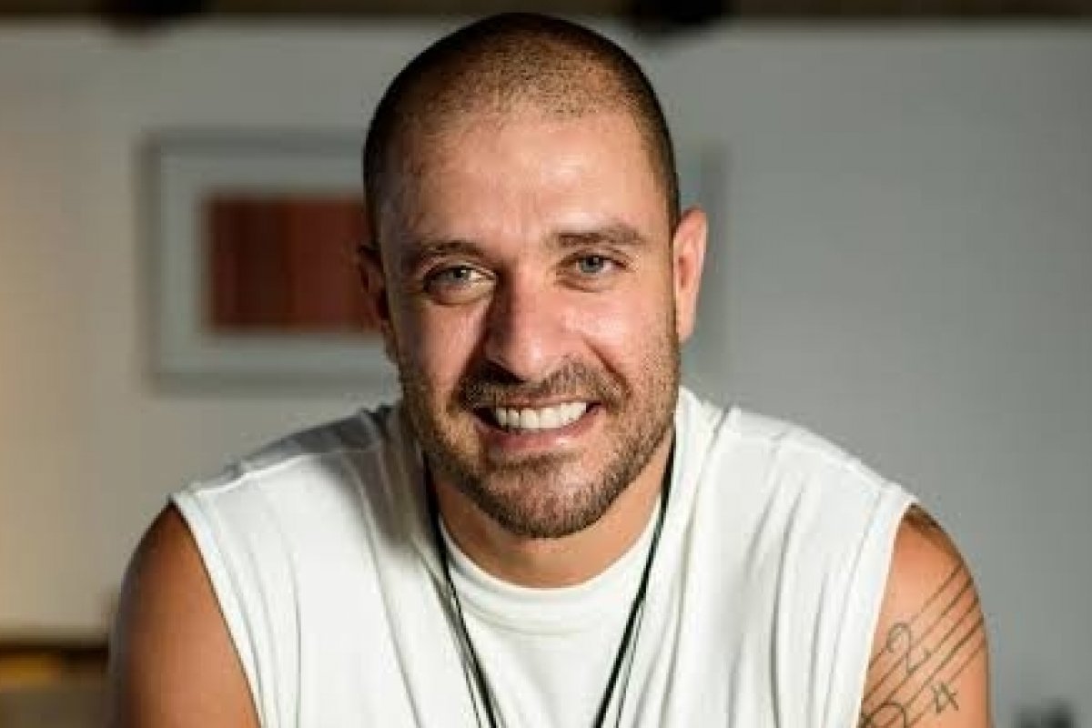 Diogo Nogueira testa positivo para o coronavírus