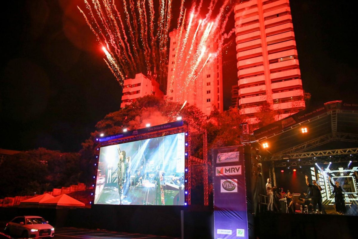 Shows e filmes são as atrações do Cine Drive-in Bahia