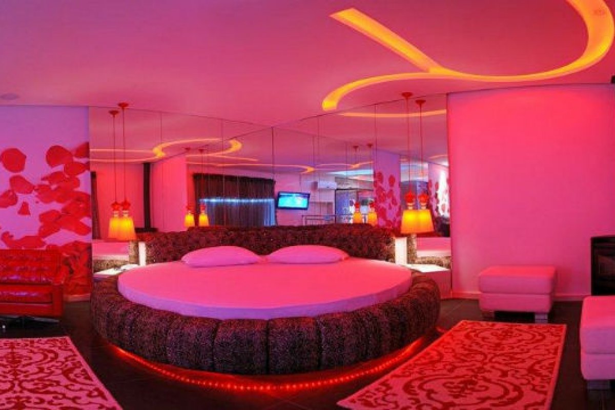 Acompanhante aciona polícia e acusa homem de aplicar golpe em motel