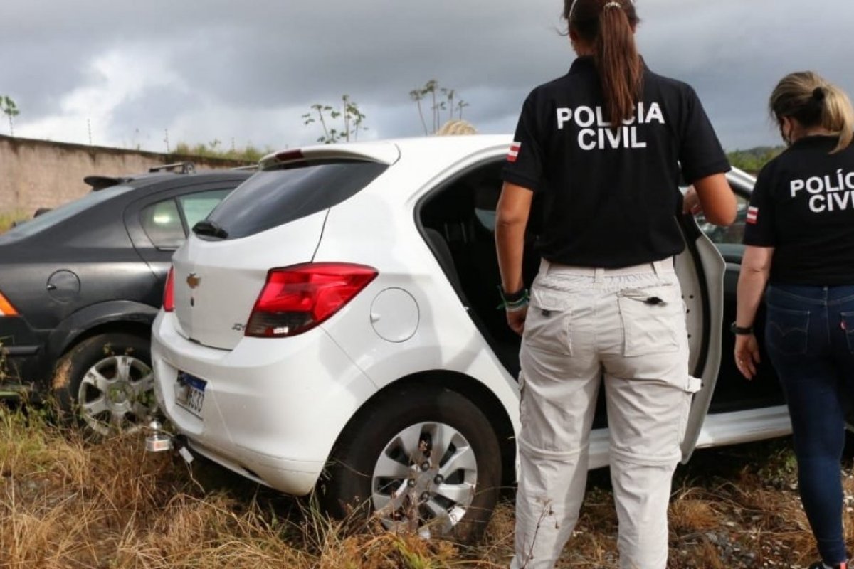 Polícia Civil realiza leilão de veículos apreendidos com traficantes
