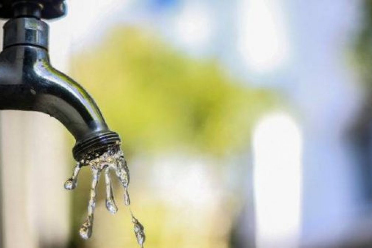 Devido a vazamento, fornecimento de água é suspenso em Feira de Santana