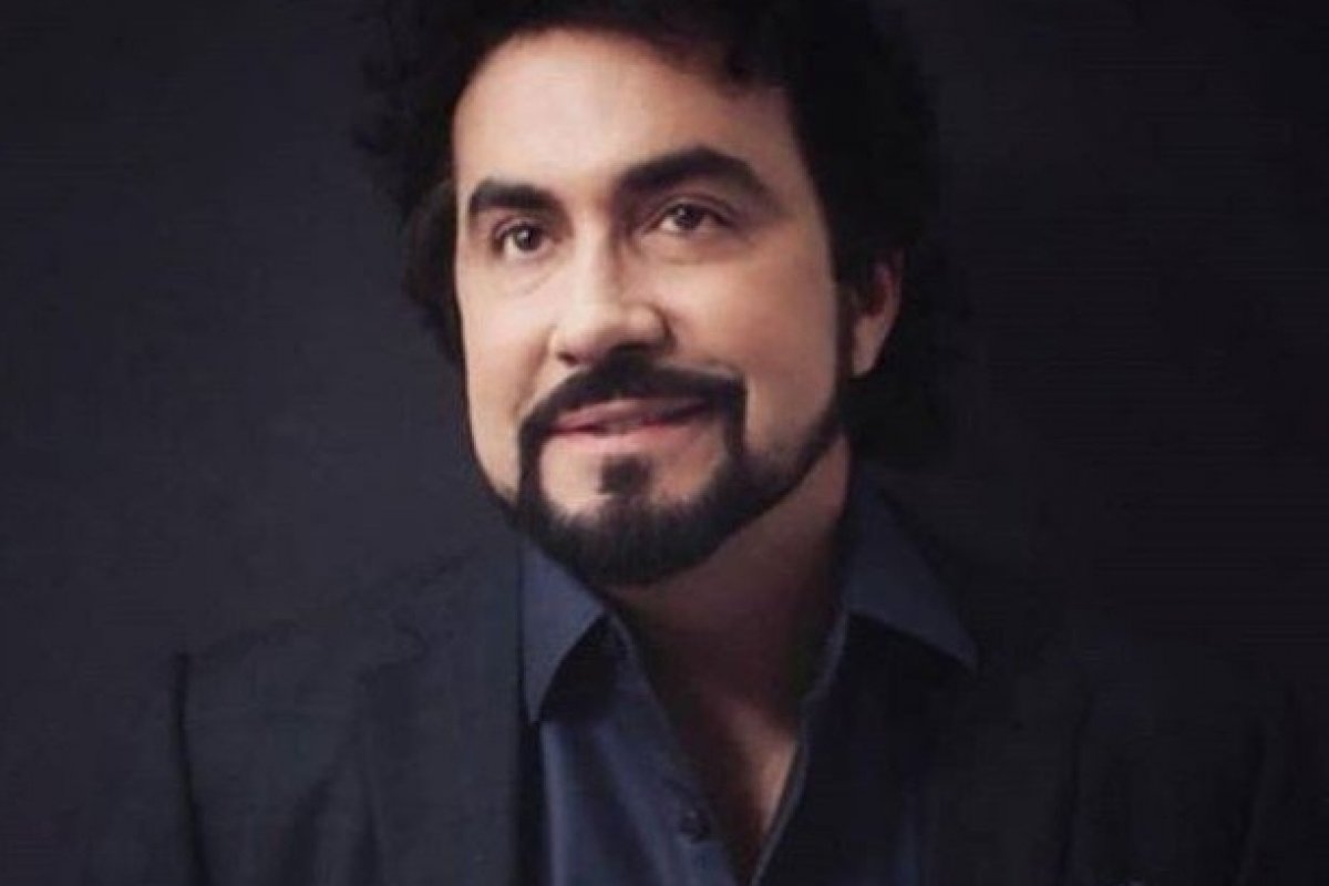 Padre Fábio de Melo faz tatuagem. Veja fotos;