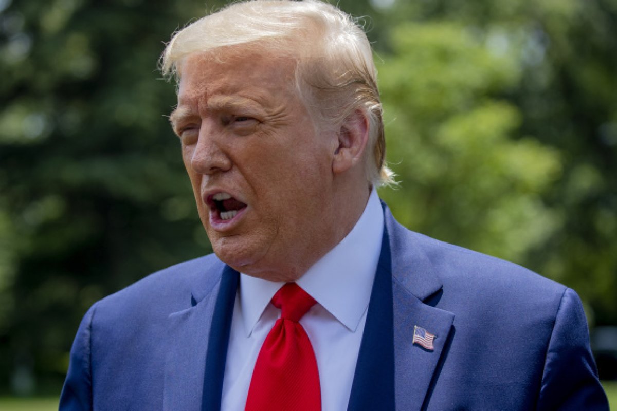 Trump cita, mais uma vez, Brasil como mau exemplo na pandemia de Covid-19