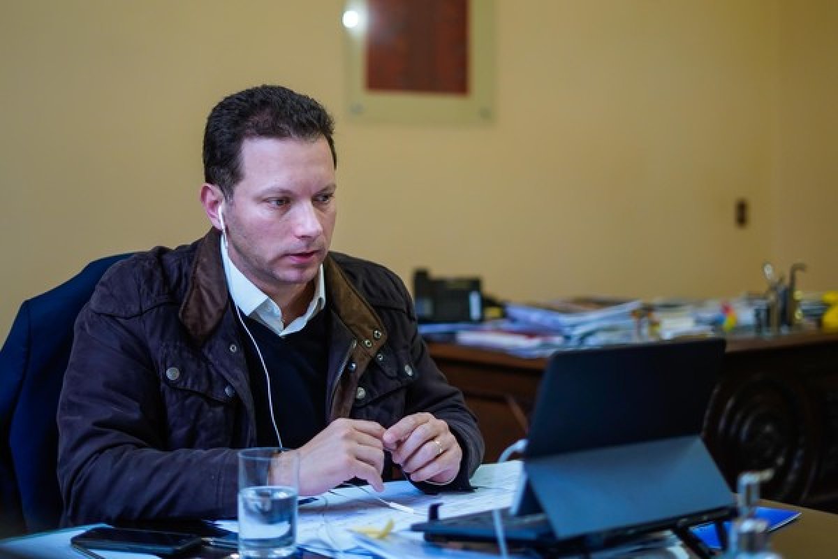 Vereadores aprovam abertura de processo de impeachment do prefeito de Porto Alegre