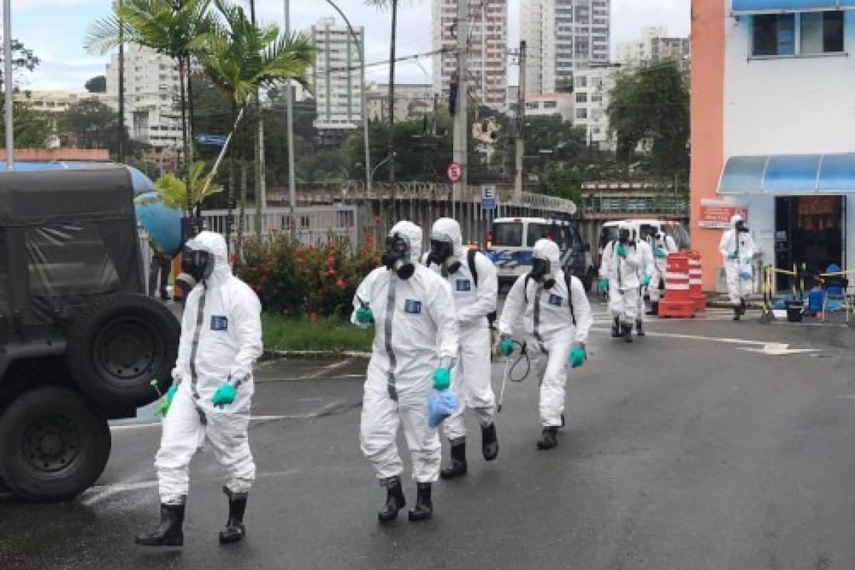 Apoio militar no combate à covid-19