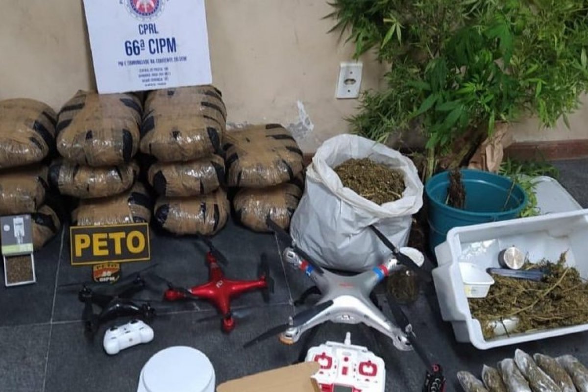 Polícia prende irmãos suspeitos de usar drones para transportar maconha