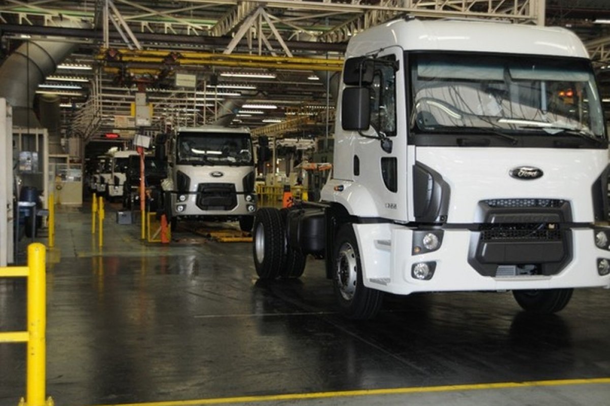 Sindicato afirma que Ford vai demitir 750 funcionários até o final de Julho