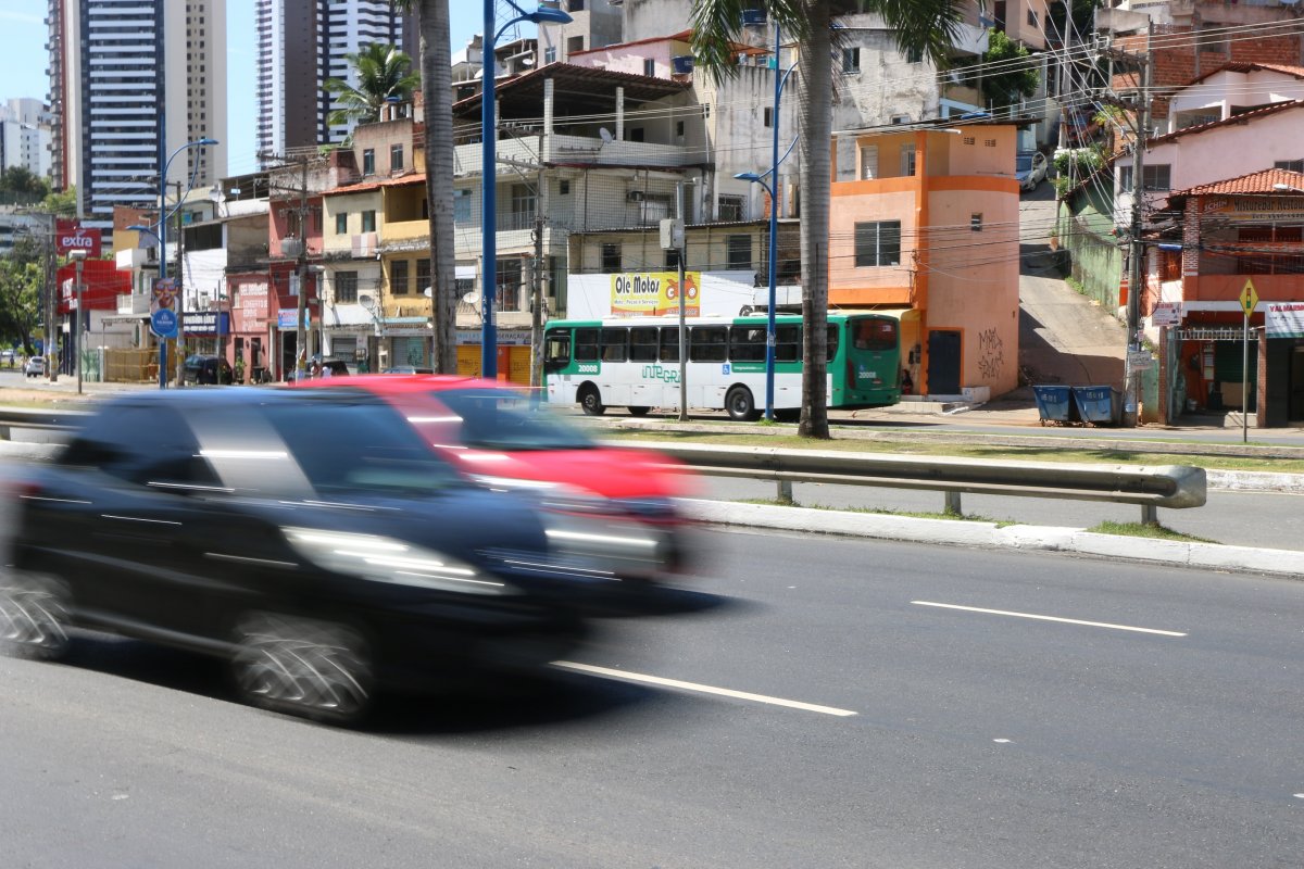 Roubo de veículos em Salvador cai pelo segundo mês seguido