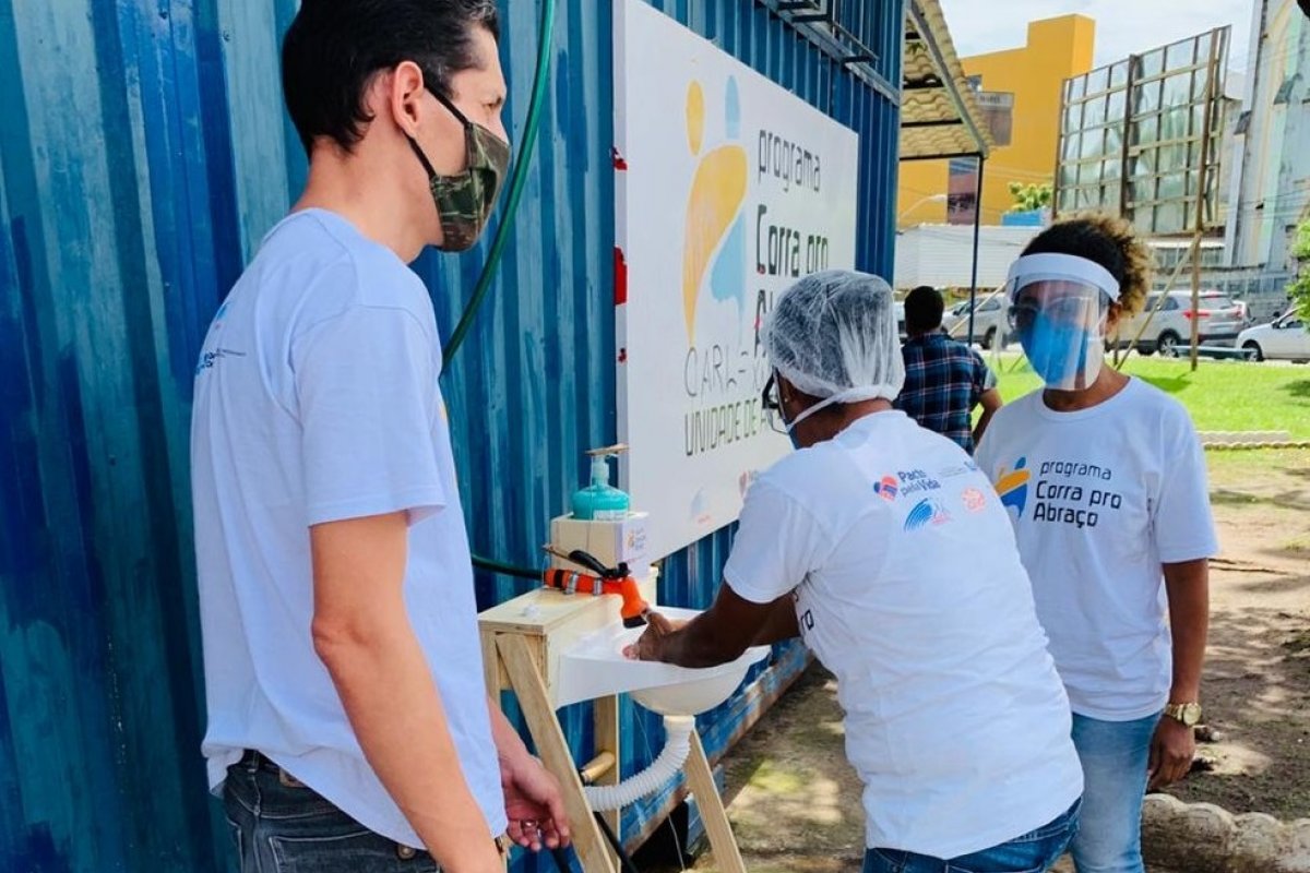 Pias públicas são instaladas em localidades de Salvador