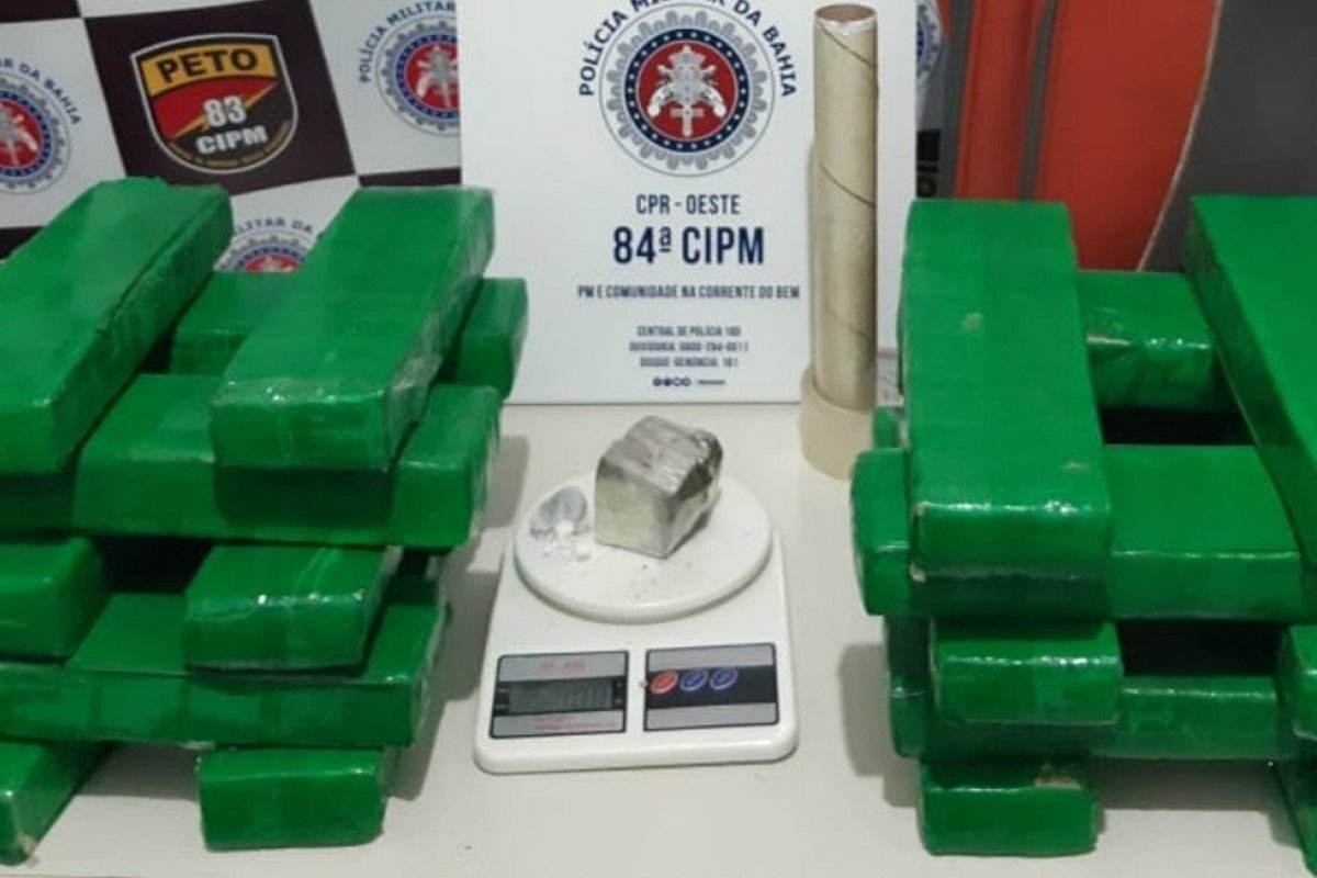 Mãe e filho são presos com 20 tabletes de maconha no interior da Bahia