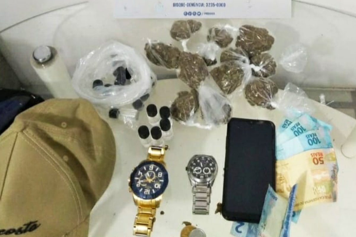 Três pessoas são presas com lança-perfume e maconha, em Salvador