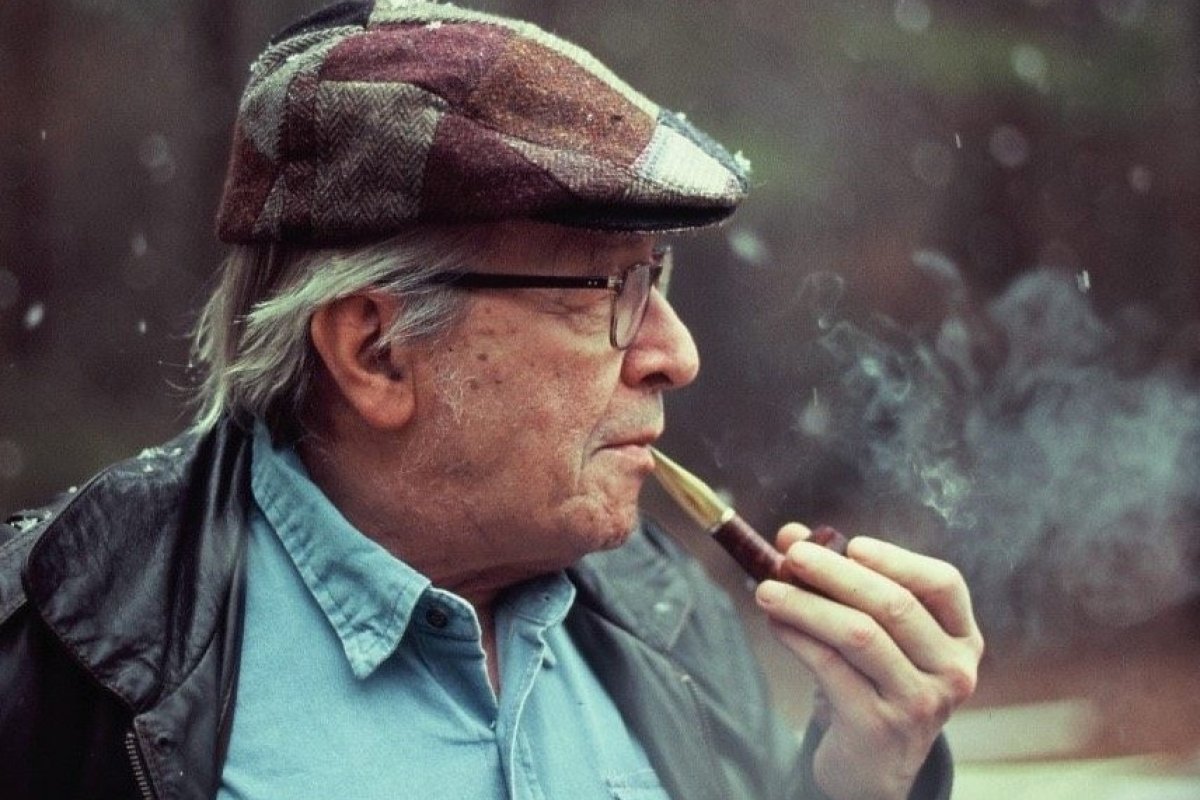 Olavo de Carvalho ironiza sobre a liberdade garantida pelas Forças Armadas no governo Bolsonaro