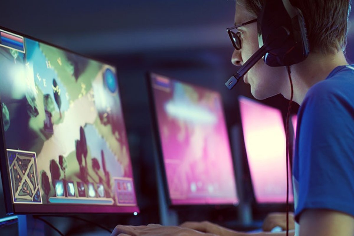 Escola de Salvador promove aula gratuita de Game e Programação para jovens