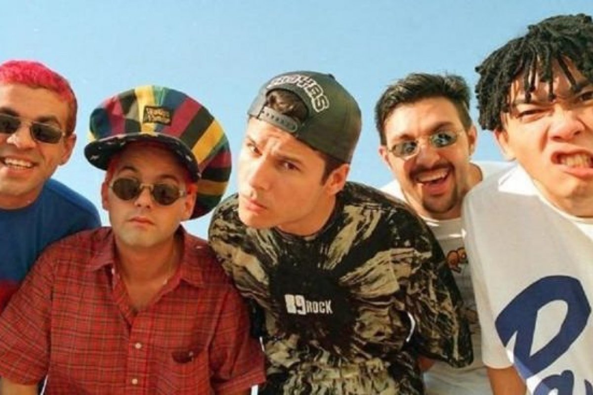 Famosos vão homenagear Mamonas Assassinas em live