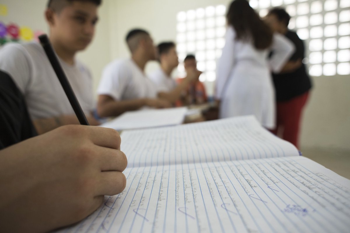 Escola de Salvador promove aula gratuita de Game e Programação para jovens