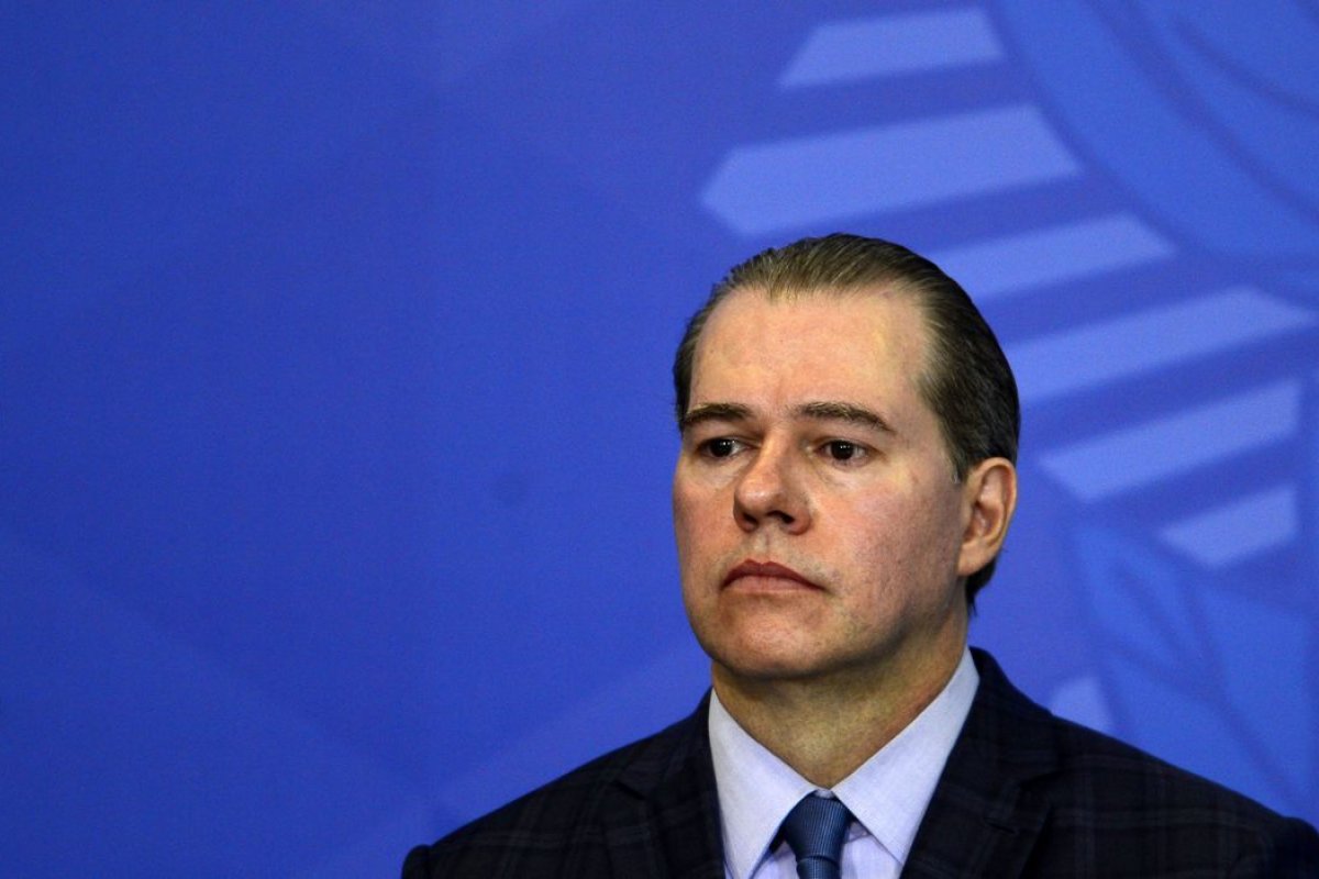 Dias Toffoli é internado com pneumonite alérgica em Brasília