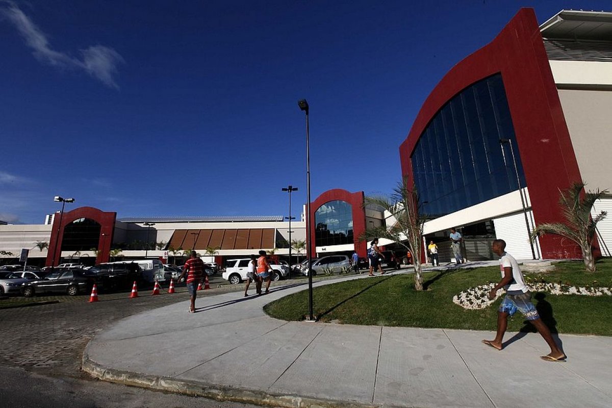 Escritora baiana realiza contação de história gratuita para crianças, em Salvador