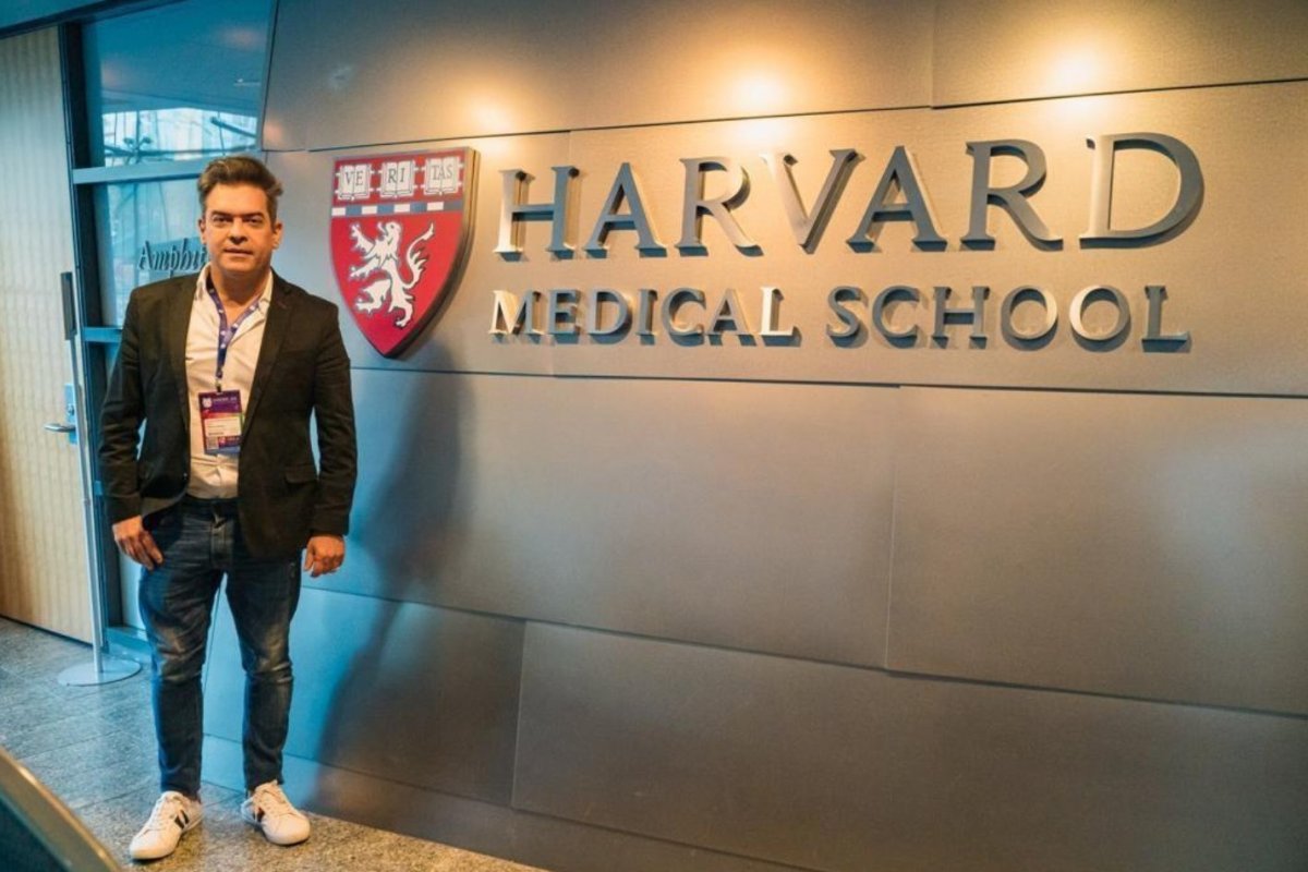 Dr. Plínio Canuto, que arrasa na harmonização facial, abre agenda para atendimentos em São Paulo