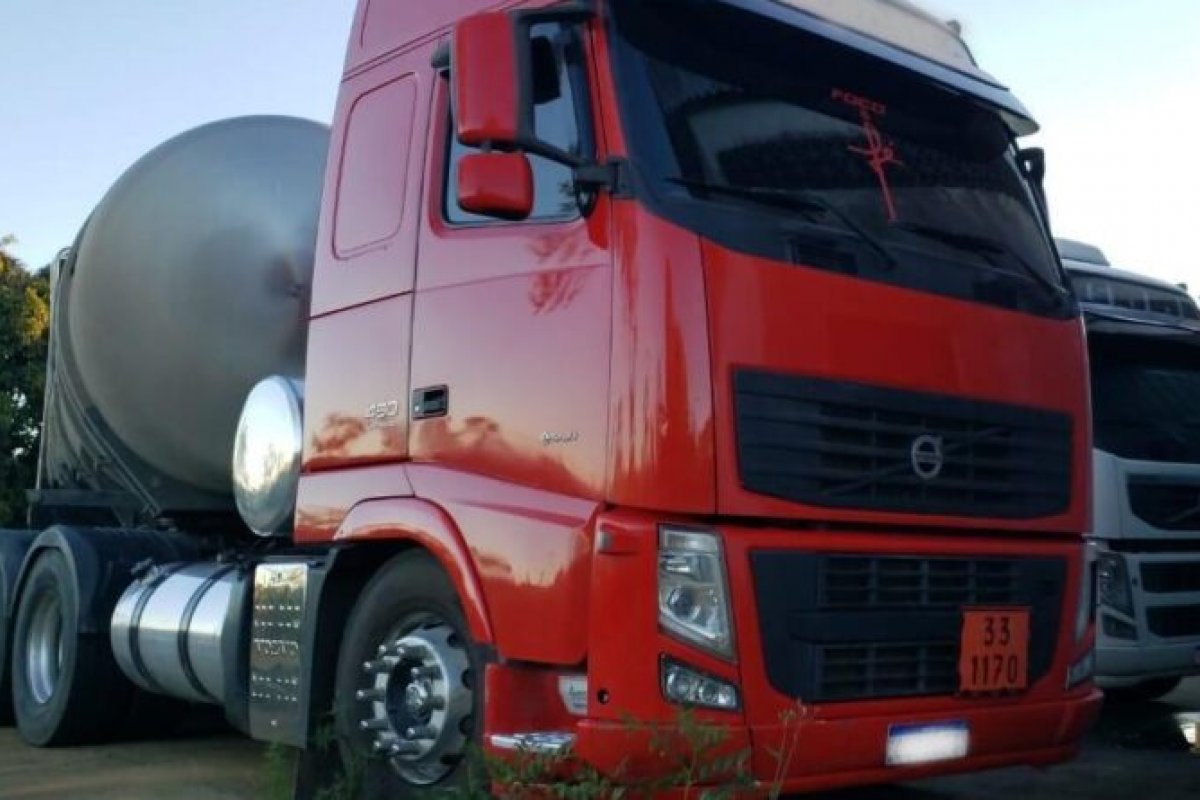 Sefaz intercepta carreta de combustível com nota fraudada