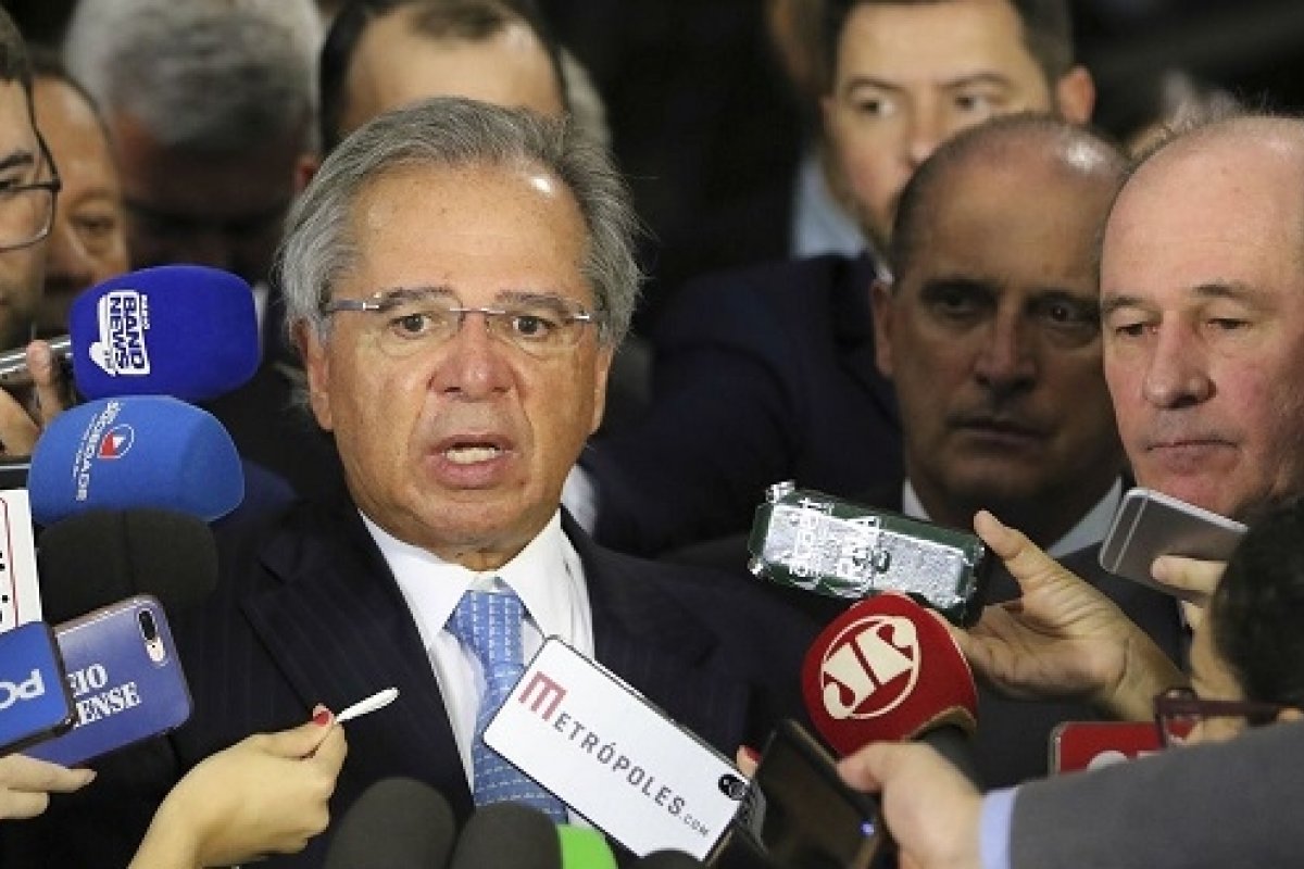 Proposta do governo prevê corte de mais de 30% em benefícios fiscais de PIS e Cofins