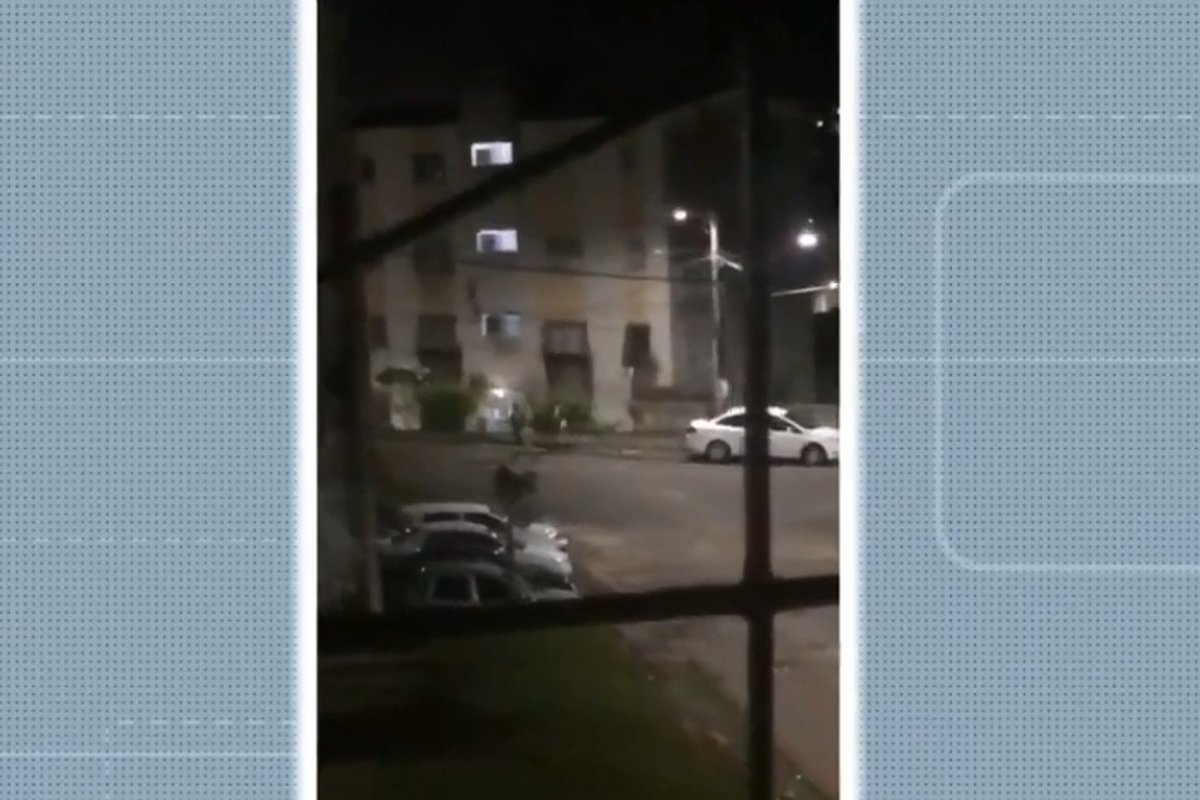 Moradores se assustam com troca de tiros entre facções em Cajazeiras VII, em Salvador