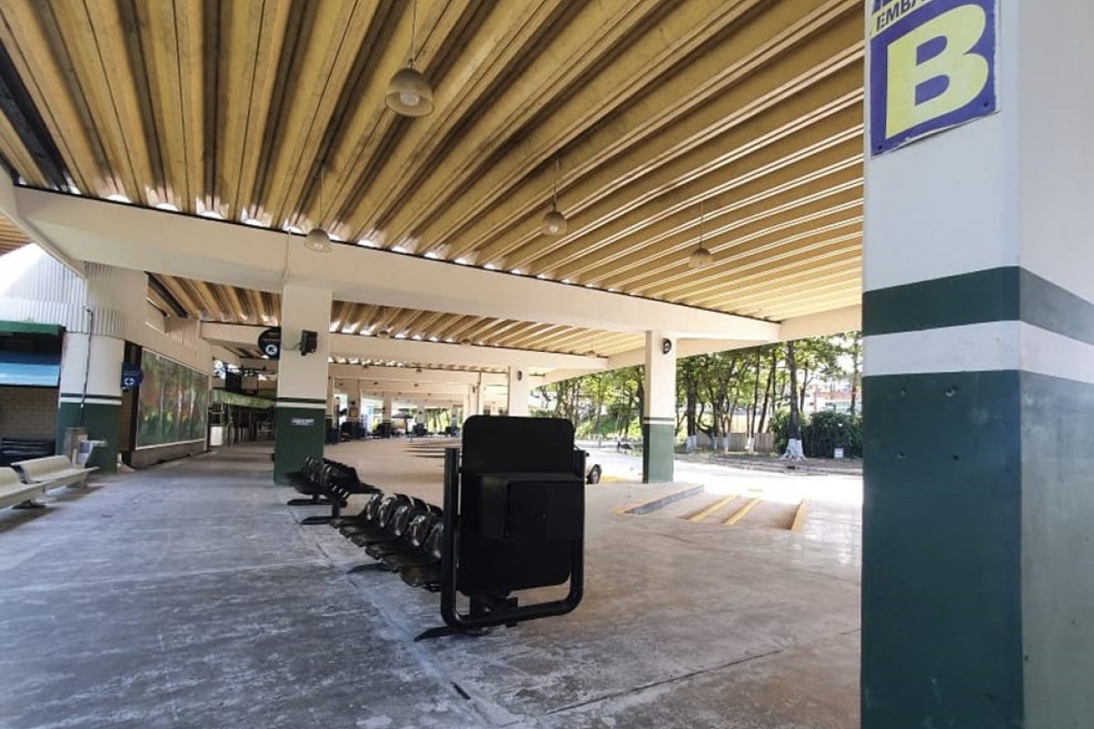 Mais quatro municípios têm transporte suspenso na Bahia