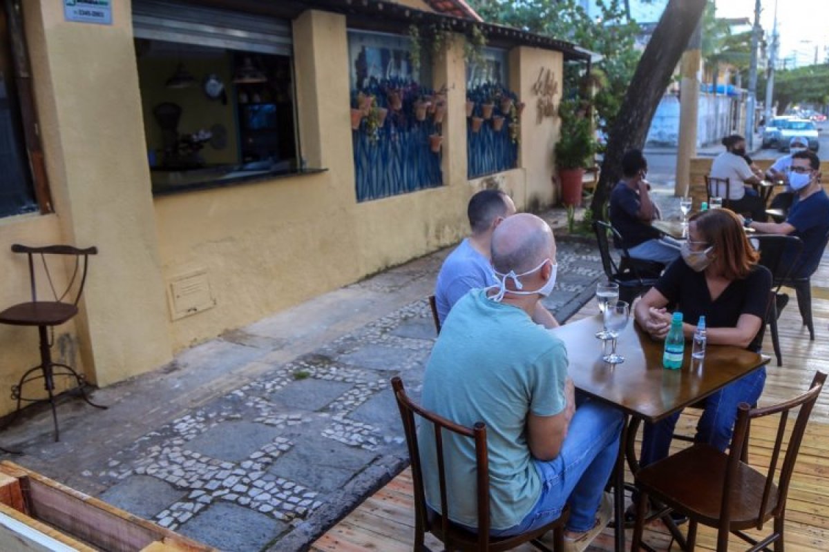 Salvador já tem restaurantes ocupando espaço público com autorização