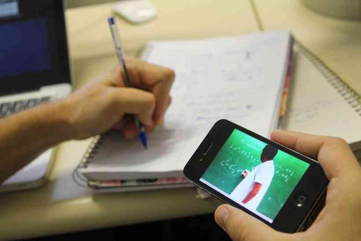 Mais da metade dos pais brasileiros acreditam que a qualidade de ensino reduziu durante a pandemia