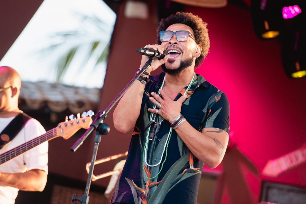 Jau se apresenta no Cine Drive-In Bahia neste sábado (15)