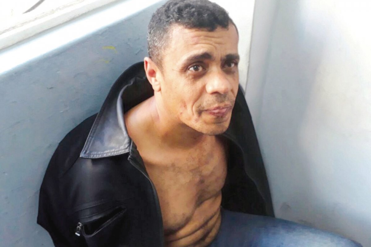 Homem que esfaqueou Bolsonaro vai permanecer no presídio federal de Campo Grande, decide STJ