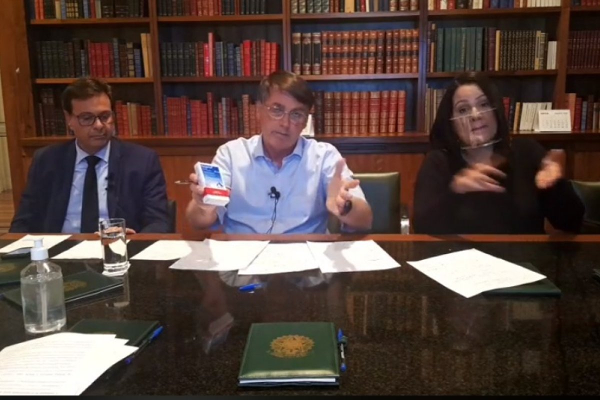 "O grande marqueteiro da Rede Globo", diz Bolsonaro sobre Mandetta