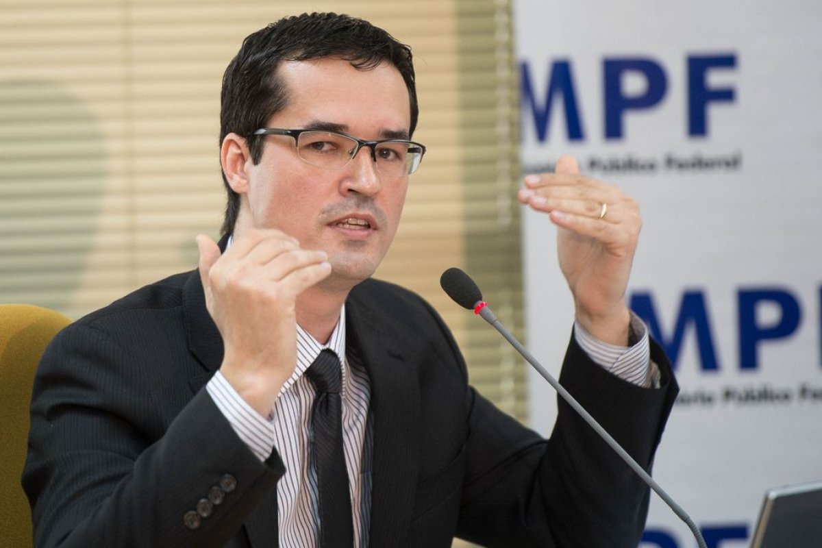 Dallagnol diz que críticas de Aras sobre força-tarefa é por falta de conhecimento