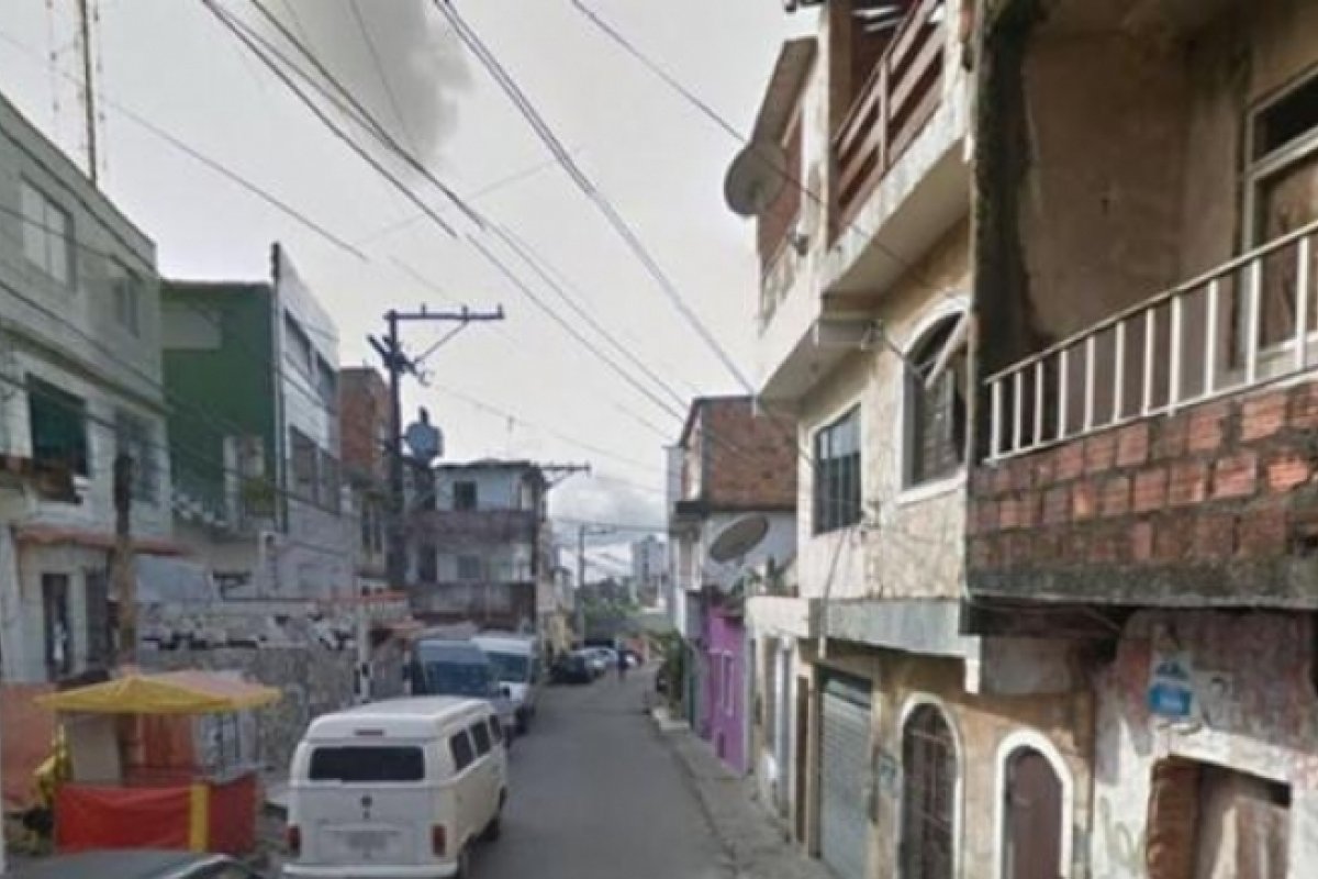 Incêndio atinge bairro Cosme de Farias, em Salvador 