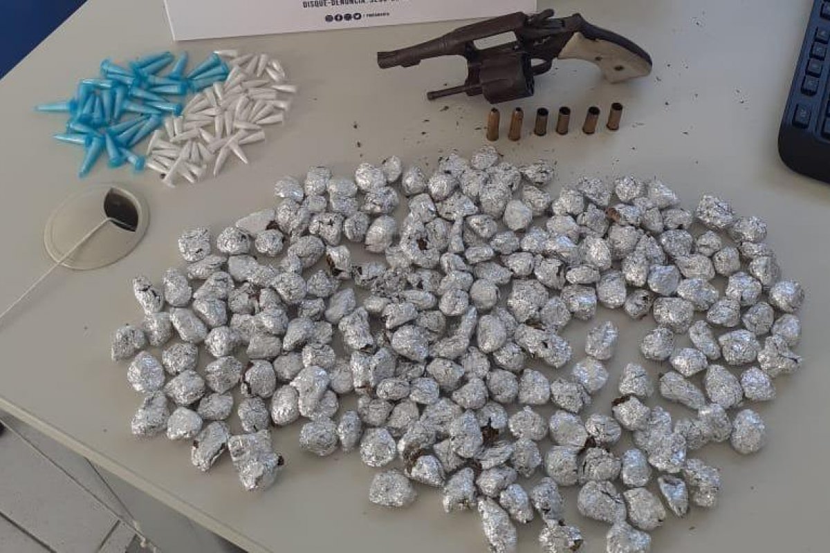 PM desmonta locais usados como pontos para venda de drogas em ilhas da Bahia